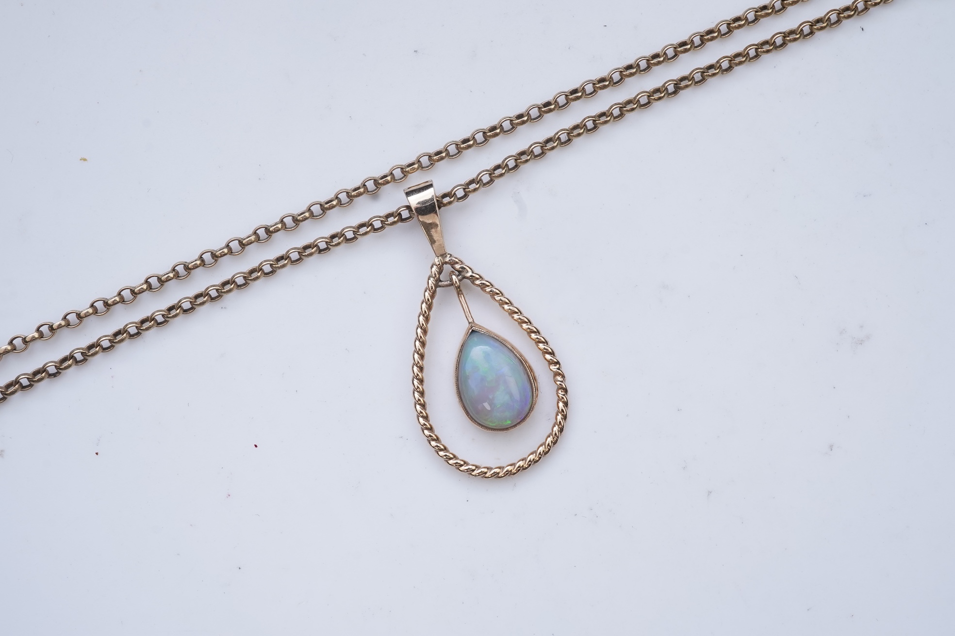 An opal pendant necklace